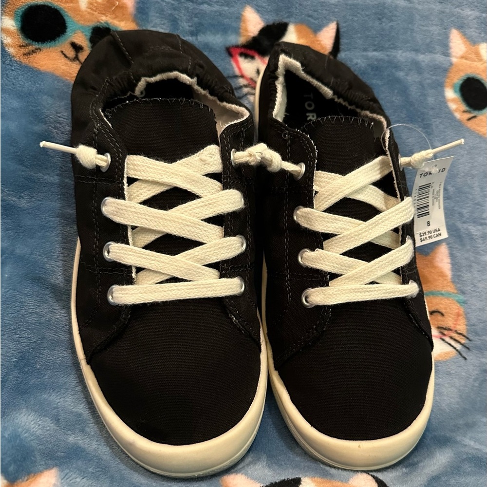 Torrid Riley Ruched Black Sneakers